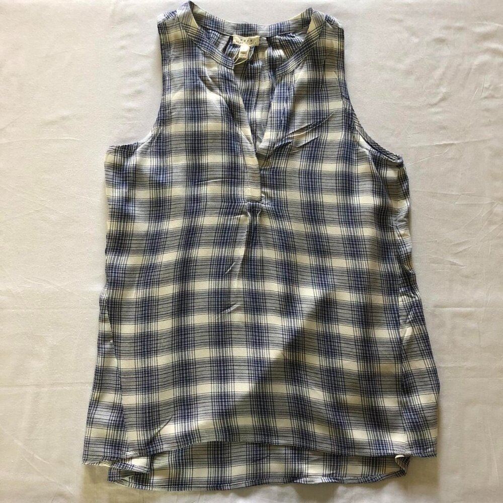 Anthropologie Women's Blue and White Vest